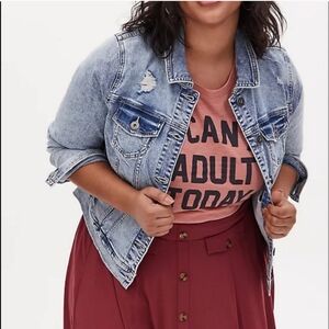 Torrid Light Wash Denim Trucker Jacket (Size 2)